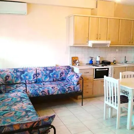 Evridiki 90m From The Beach Apartment