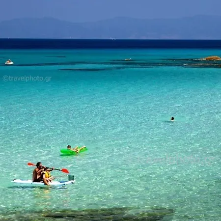 アパート Evridiki 90m From The Beach